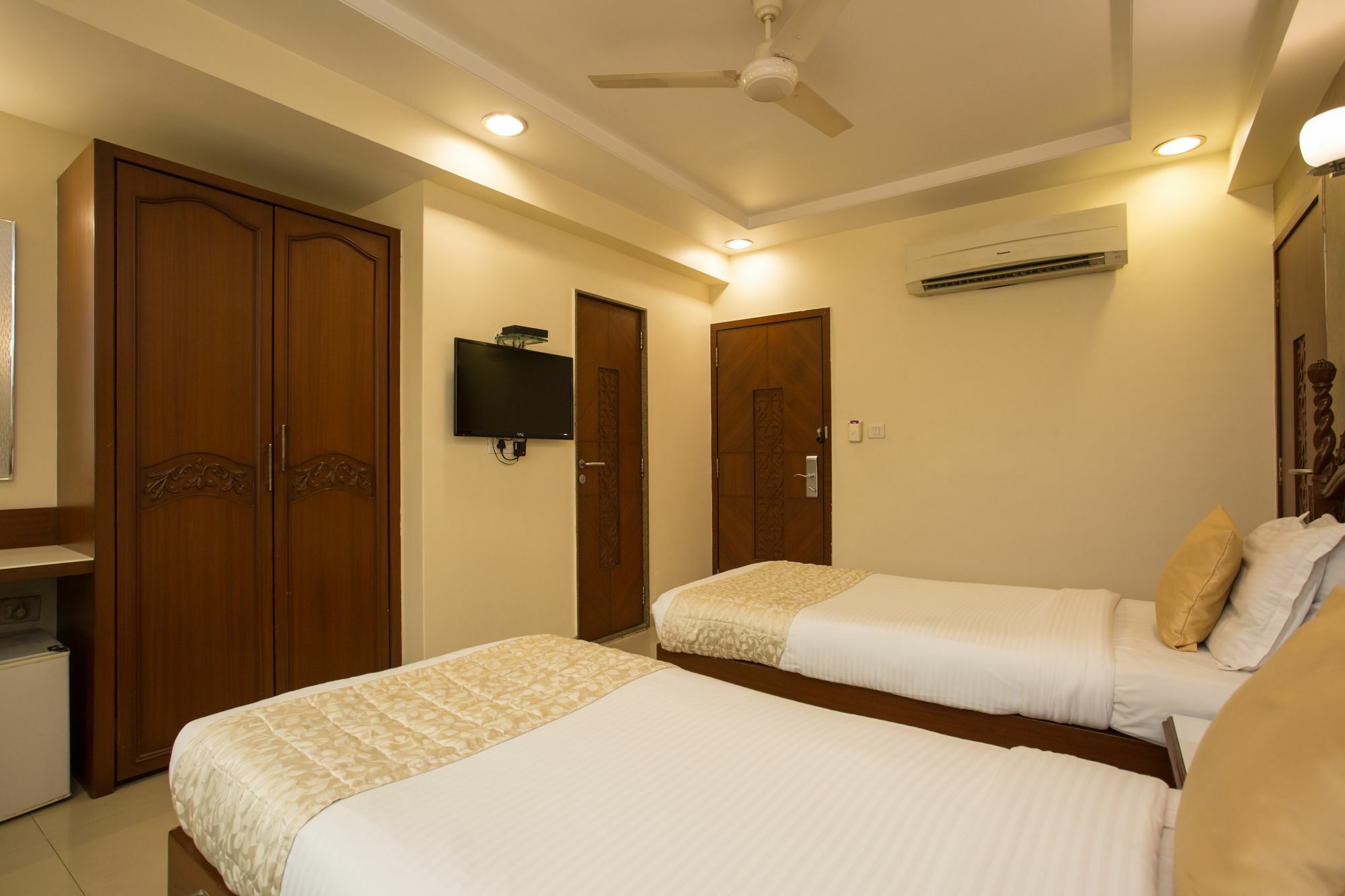 Oyo 10007 Hotel Grace Residency Βομβάη Εξωτερικό φωτογραφία